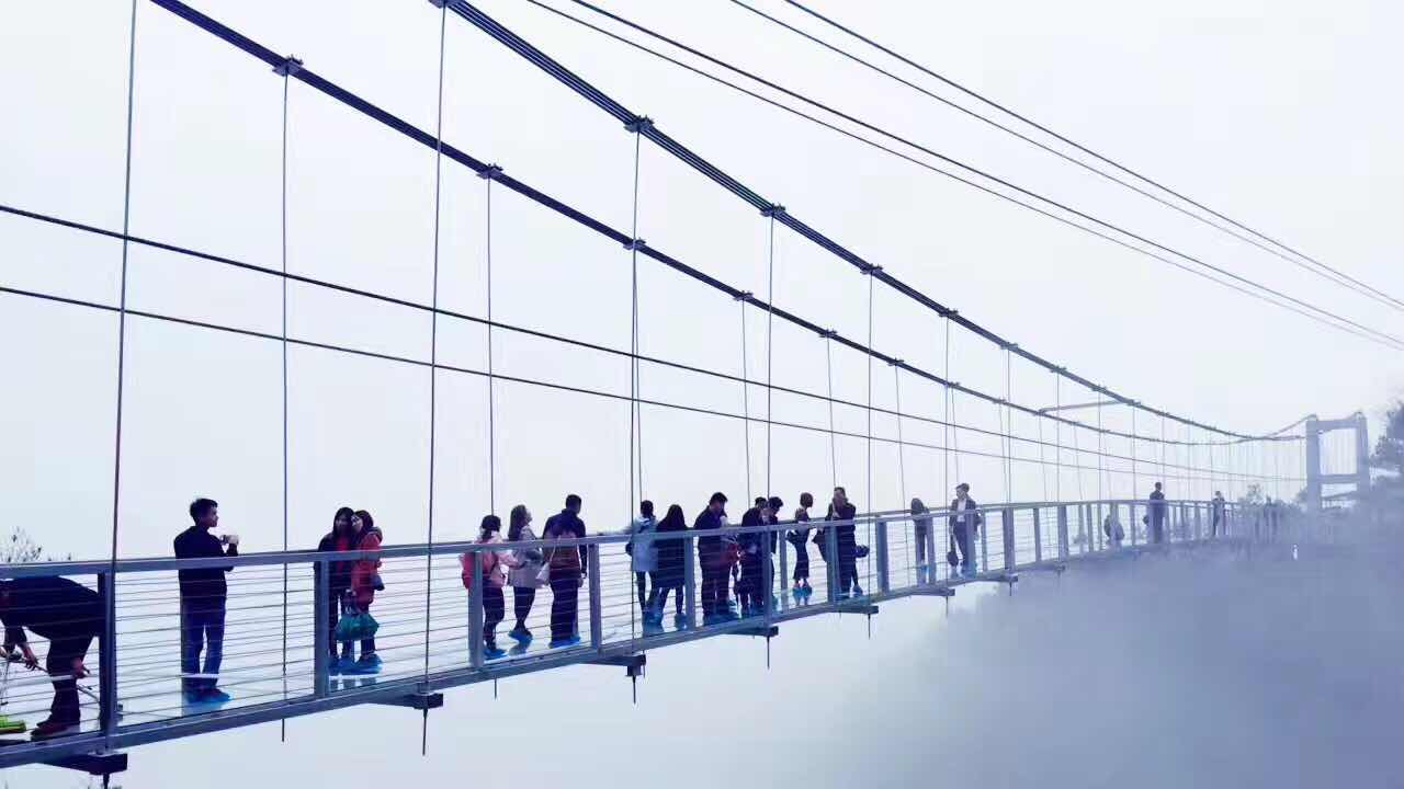 玻璃桥.jpg